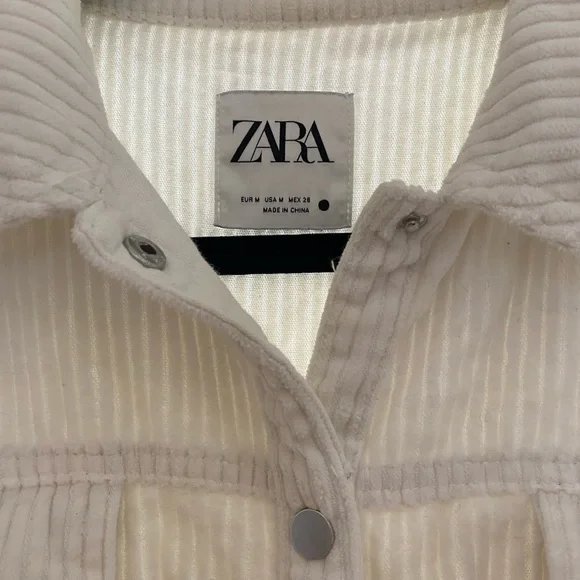 Zara corduroy button down in cream colour. Size M - Picture 2 of 2